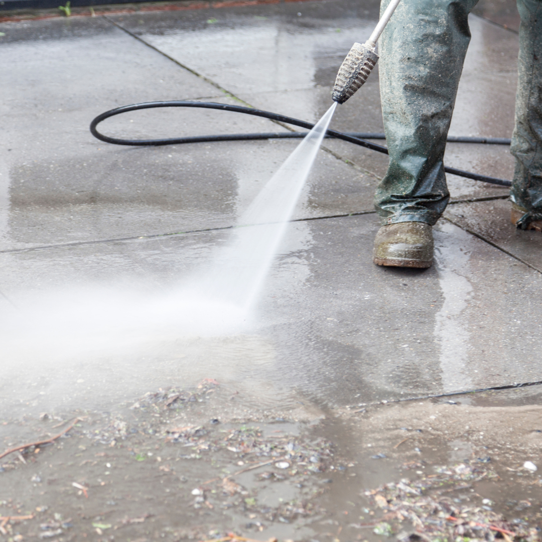 5 Signs It’s Time to Pressure Wash Your Ocala Home Exterior