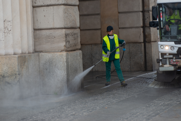 How Marion Oaks HOA Standards and Florida Weather Make Exterior Cleaning Essential